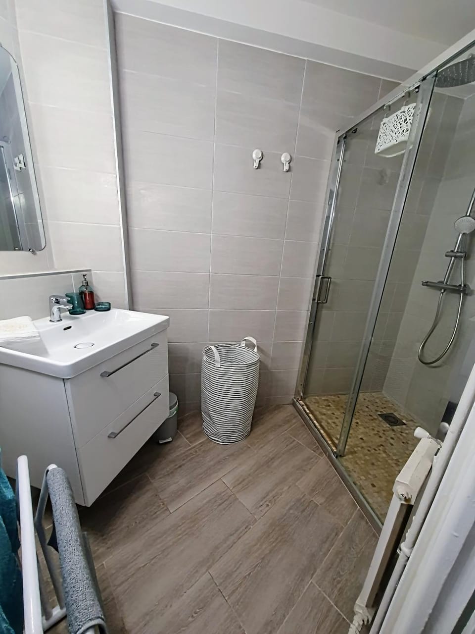 Shower, Bathroom