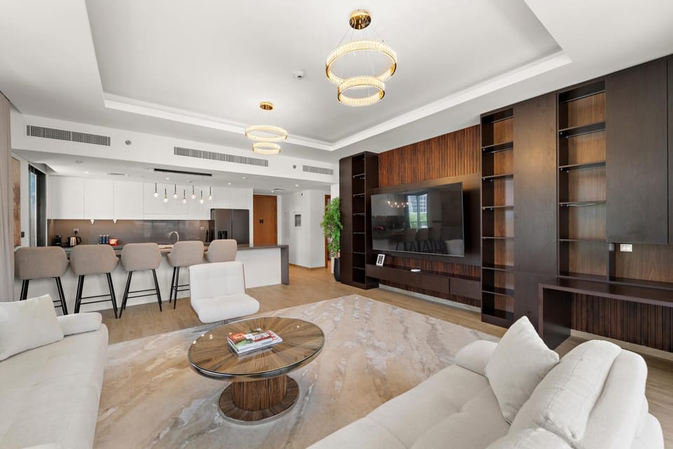 Communal lounge/ TV room, TV and multimedia, Living room, Seating area, Evening entertainment