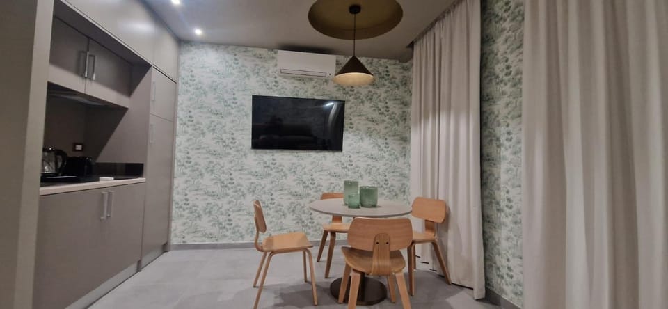 TV and multimedia, Dining area, Breakfast