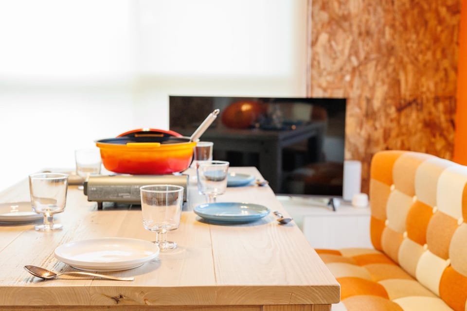 Living room, Dining area
