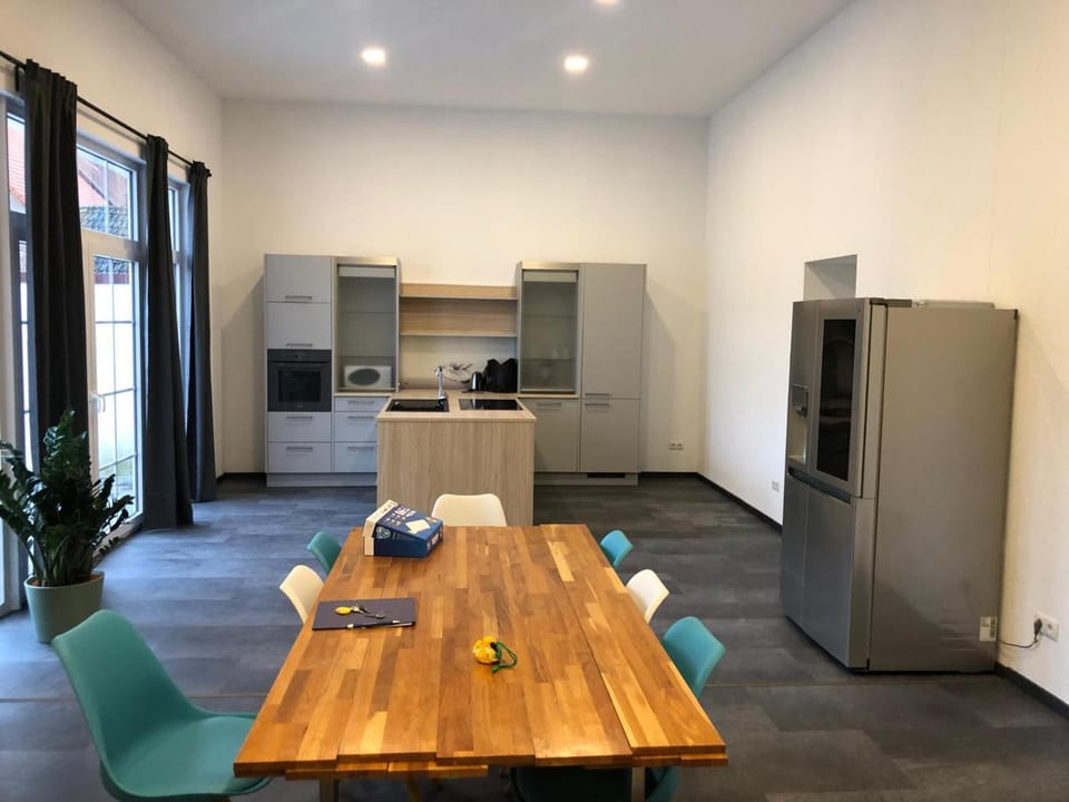 Kitchen or kitchenette, Dining area, kitchen
