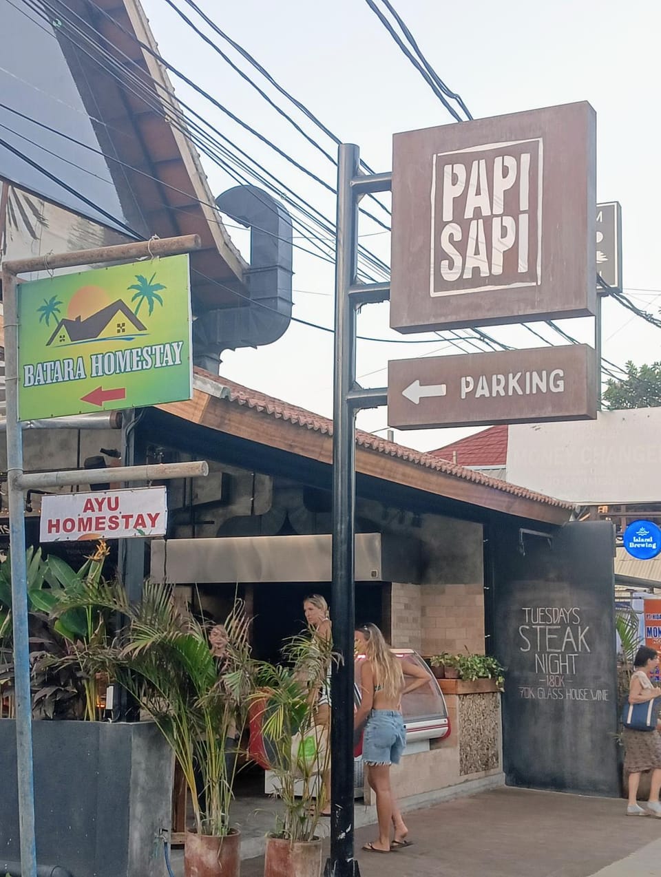 BATARA Homestay Apartment in Pujut