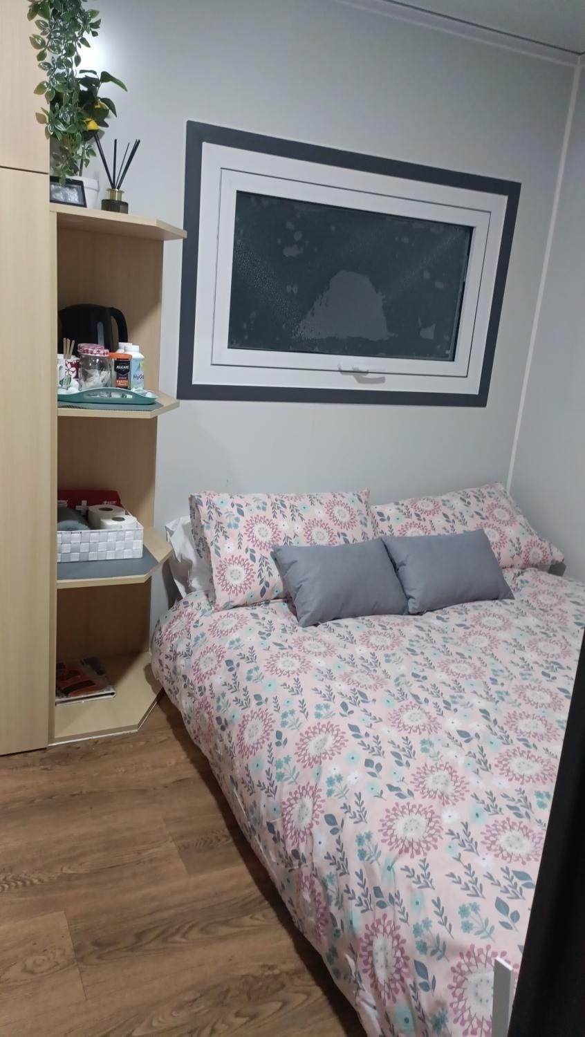 Róisín's Country cabin Cabin in County Clare