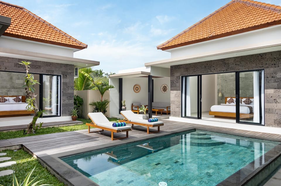 Seating area, Pool view, Swimming pool, Swimming pool