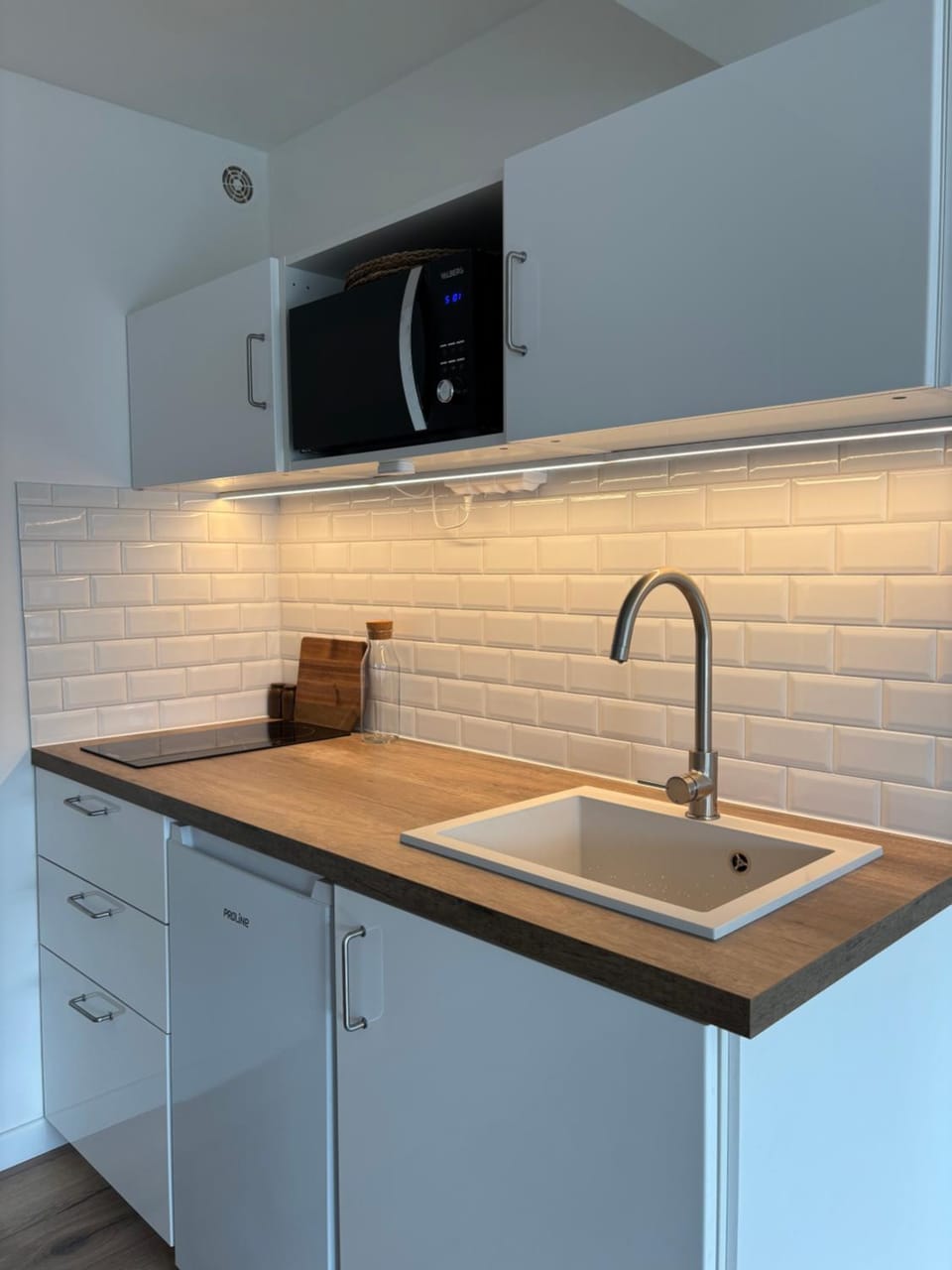 Kitchen or kitchenette, stove