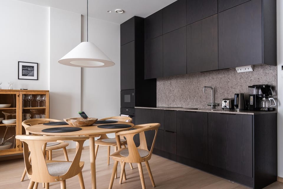 Coffee/tea facilities, Dining area, dishwasher, heating, internet, microwave, oven, toaster, kitchen