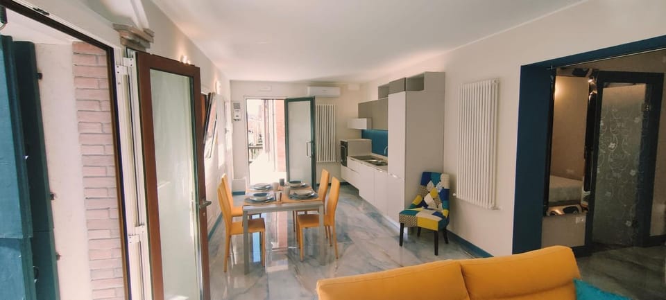 Kitchen or kitchenette, Living room, Dining area