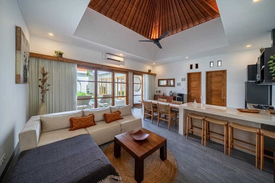TV and multimedia, Kitchen or kitchenette, Living room, Dining area