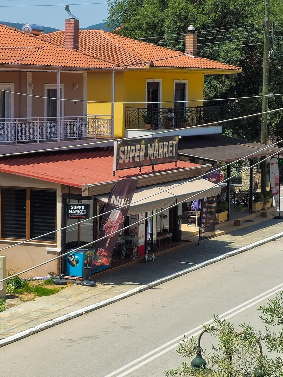 Neighbourhood, Street view