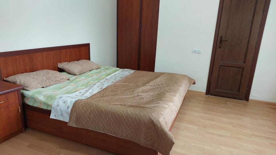 Bed, Bedroom, wardrobe