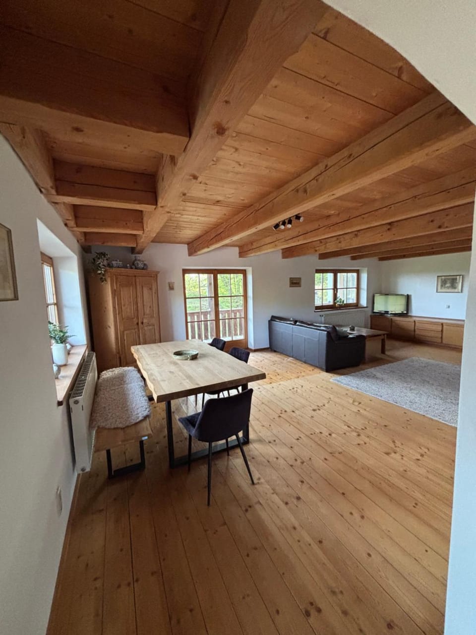 Living room, Dining area