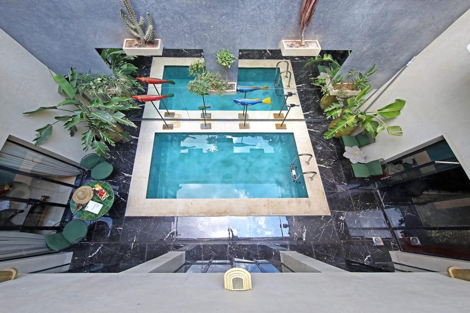 Swimming pool, Swimming pool