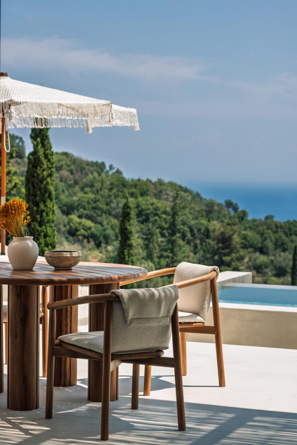 Patio, Day, Natural landscape, View (from property/room), Balcony/Terrace, Seating area, Dining area, Mountain view, Pool view, Sea view, Swimming pool, sunbed