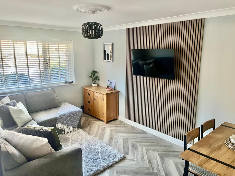 Little Yorkie Hideaway Central & Free Parking House in York