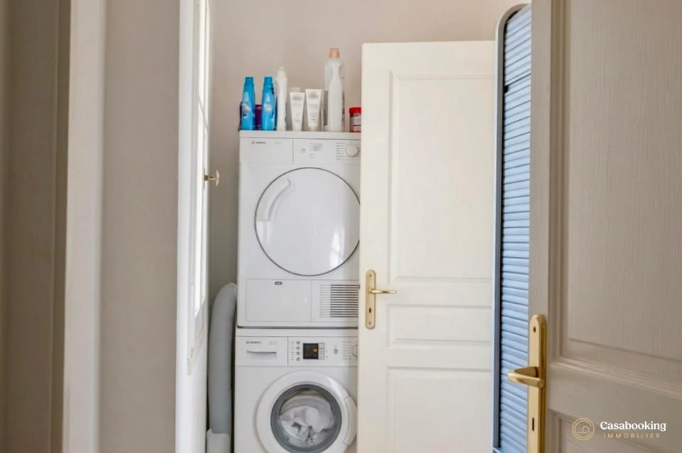 wardrobe, washing machine, dryer