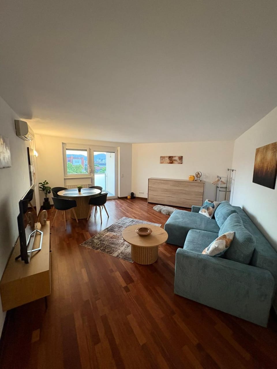 Communal lounge/ TV room, Living room