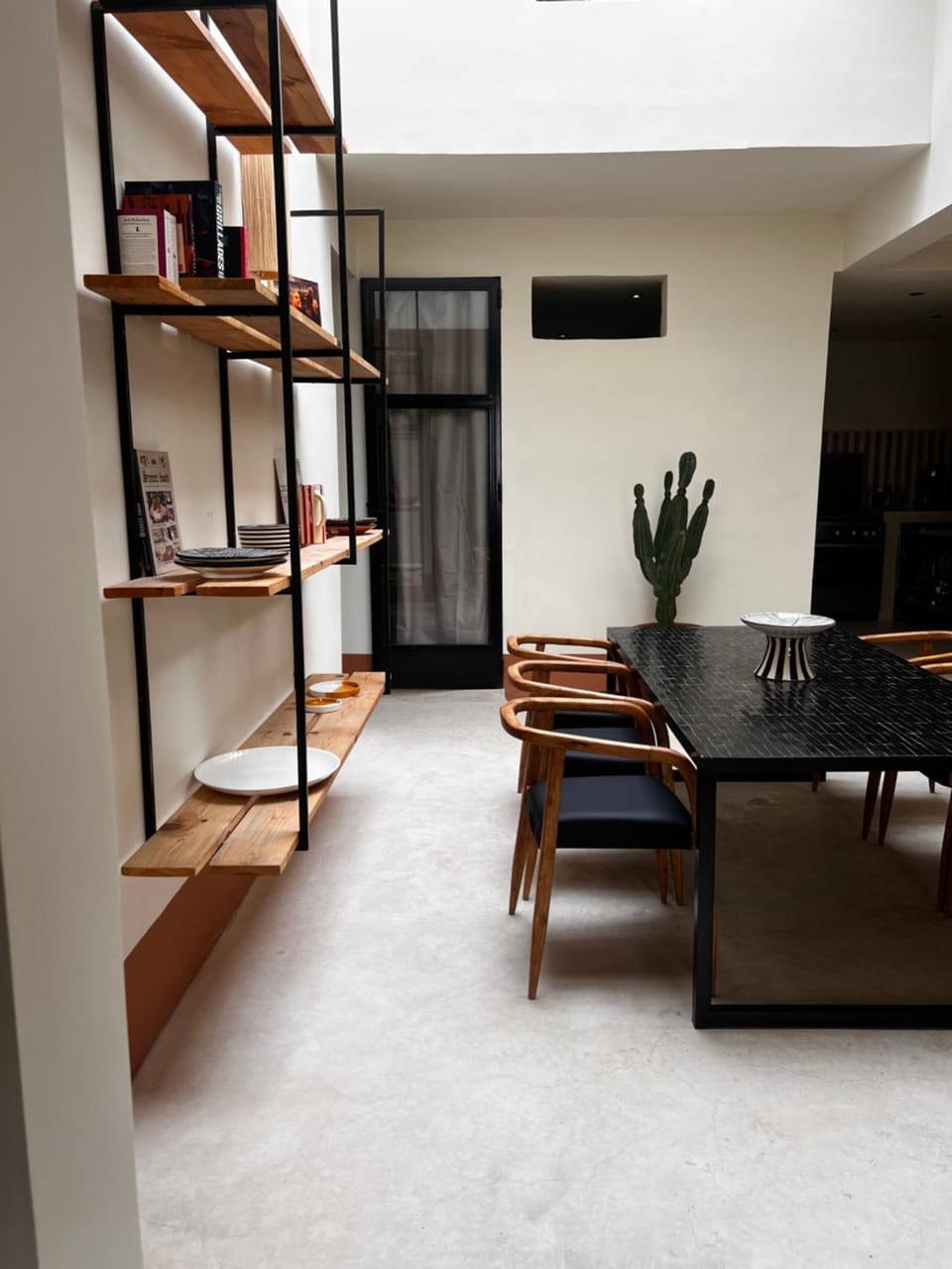 Seating area, Dining area
