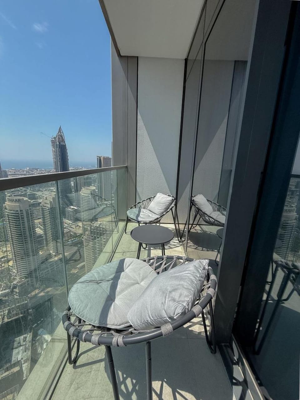 Nasma Luxury Stays - Chic HighRise 1 BR in the Heart of Dubai Apartment in Dubai