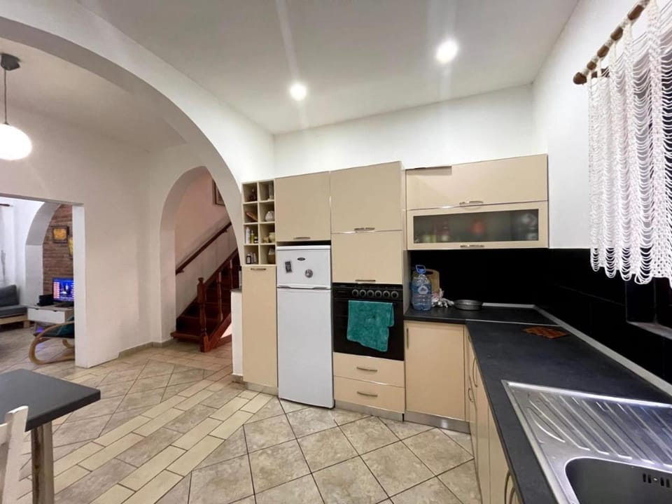 Property 1 Villa in Vlorë County, Albania