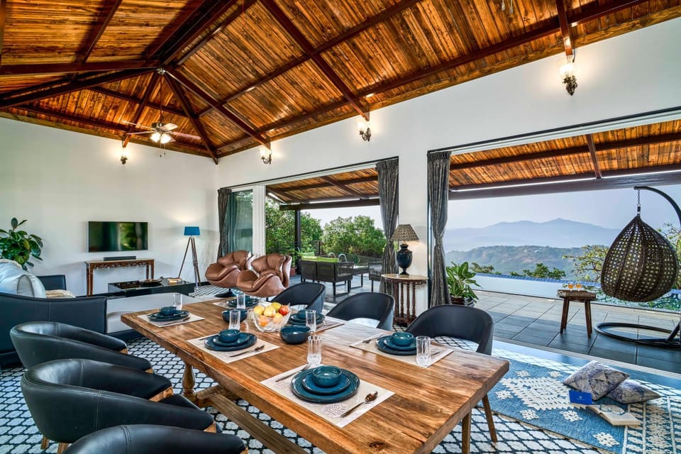 Natural landscape, Seating area, Dining area, Evening entertainment