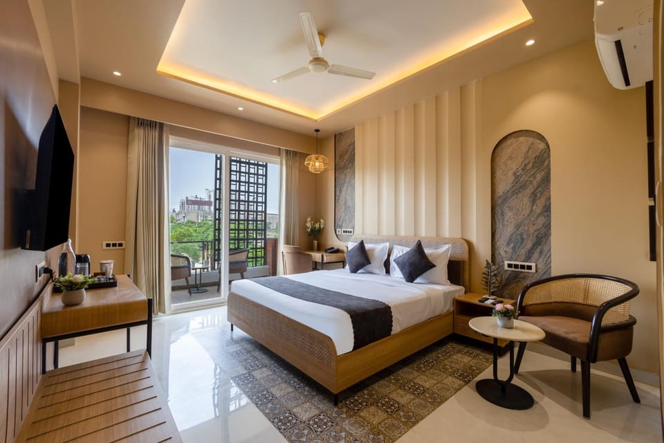 Bed, TV and multimedia, Coffee/tea facilities, Balcony/Terrace, Photo of the whole room, Seating area, Bedroom, air conditioner
