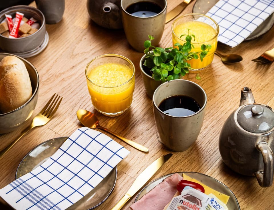 Food and drinks, Food, Breakfast, Breakfast, Continental breakfast, Continental breakfast, Drinks