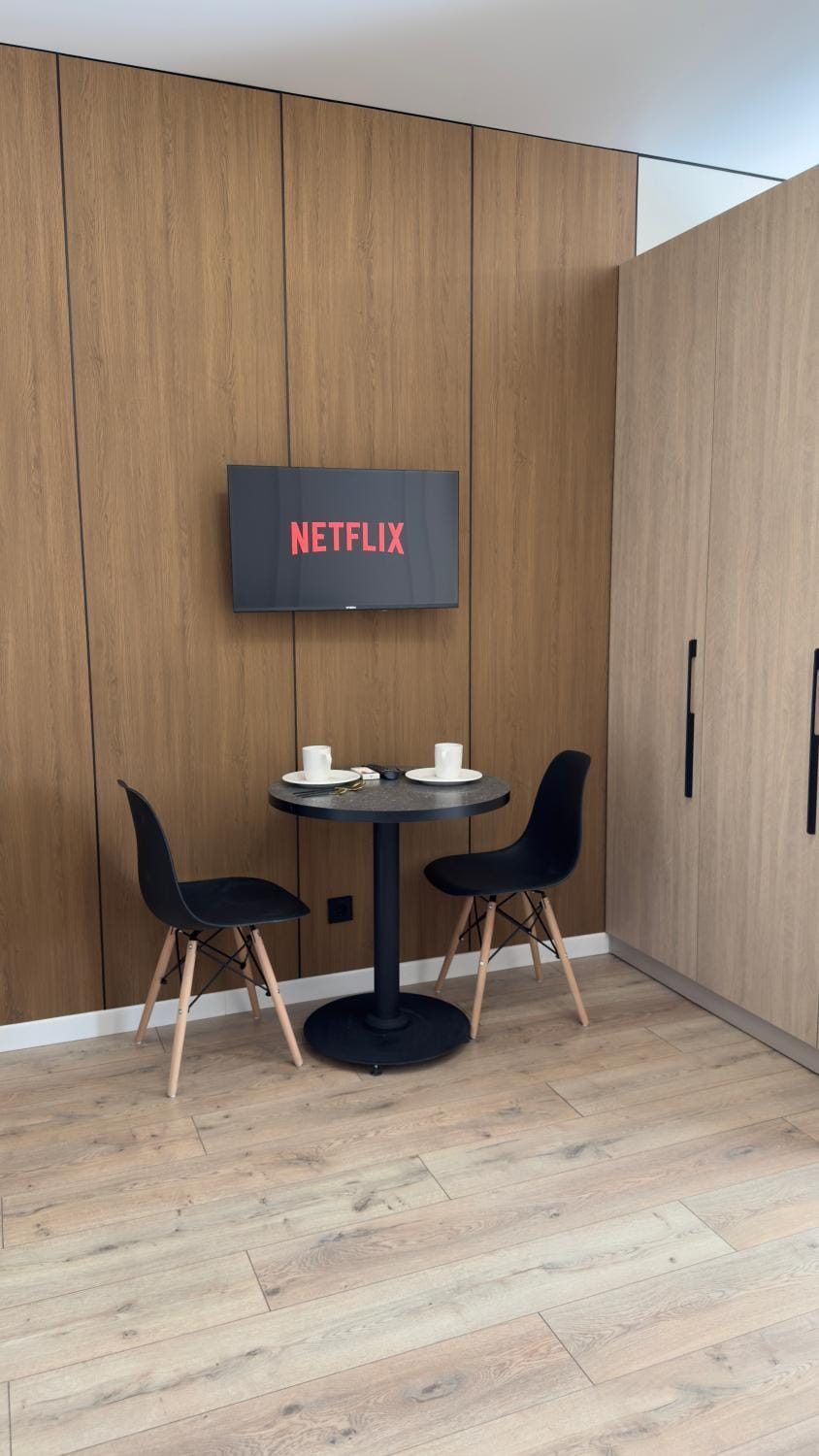 TV and multimedia, Living room, Seating area, Dining area, locker, wardrobe