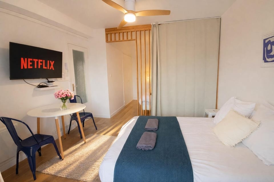 Living room, Bedroom