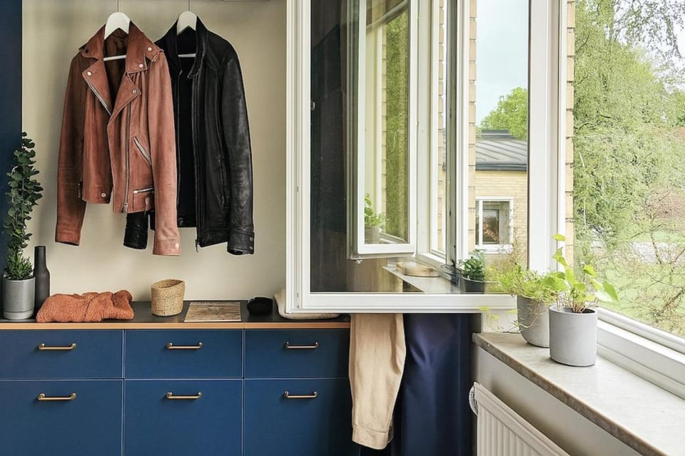 wardrobe