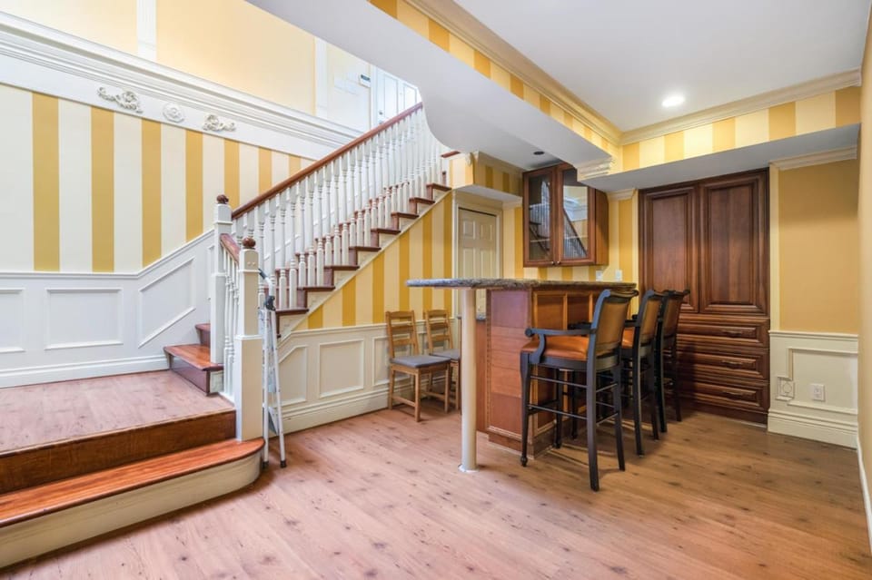 Kerrisdale cozy house Bed and Breakfast in Vancouver