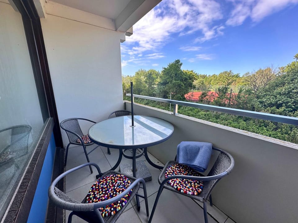 Day, View (from property/room), Balcony/Terrace, Living room, Dining area