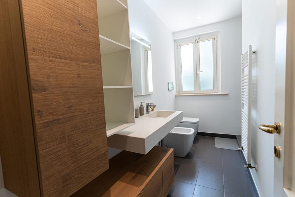 Toilet, Bathroom