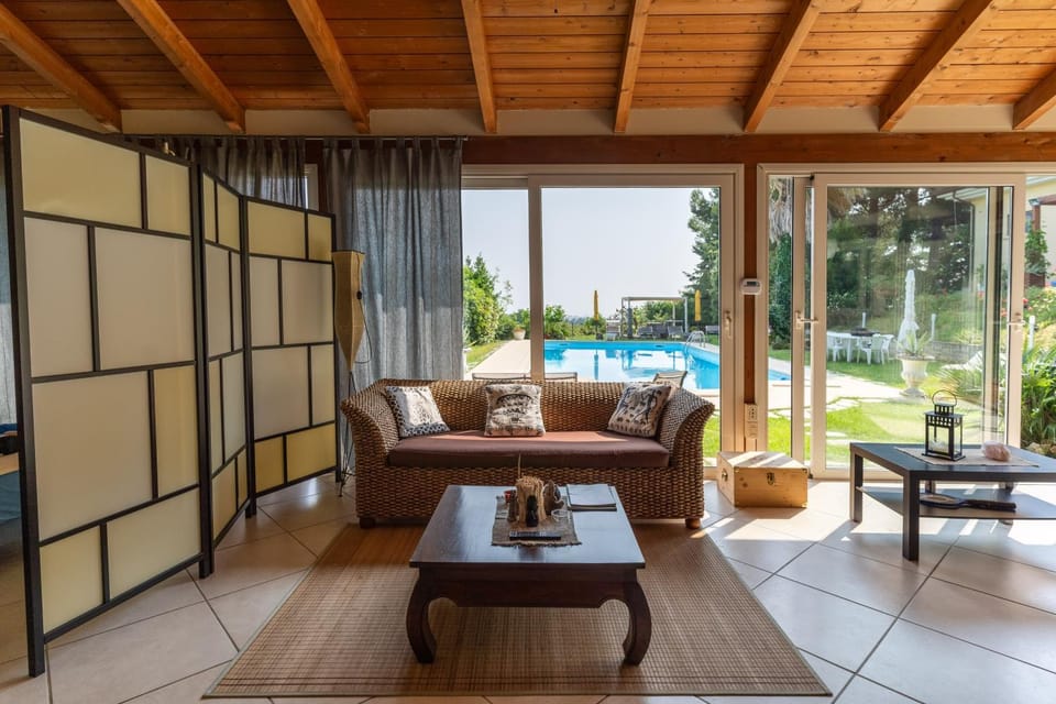 Living room, Pool view