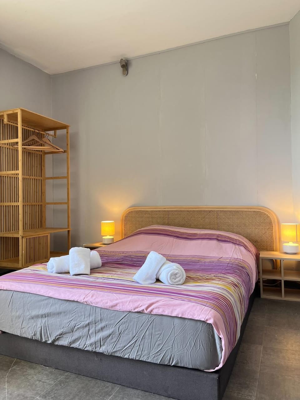 Bedroom, towels, wardrobe