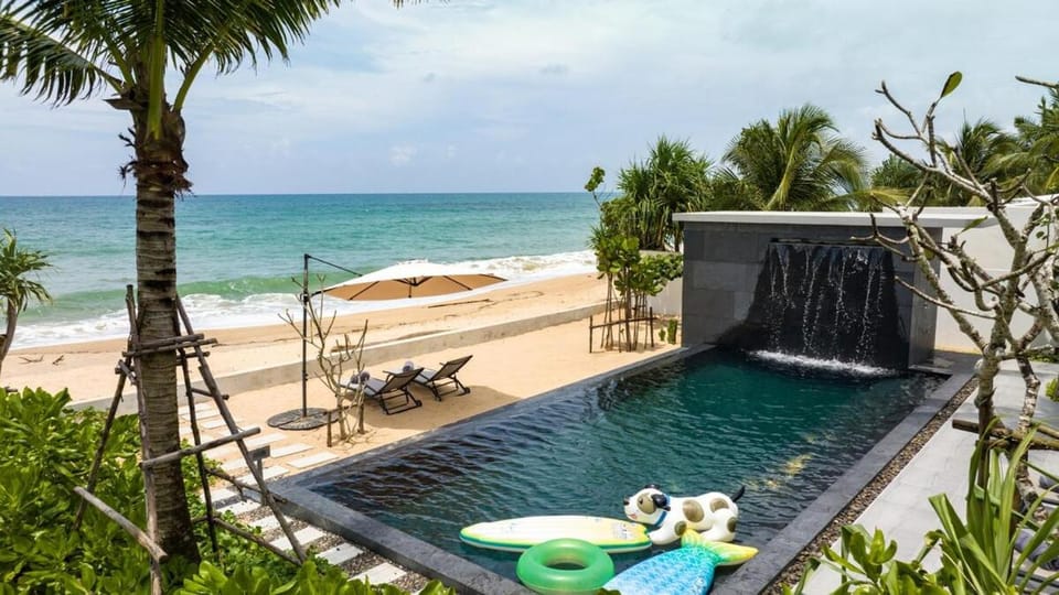 Luxury Beachfront Sea-View Retreat & Pool in Natai Villa in Khok Kloi