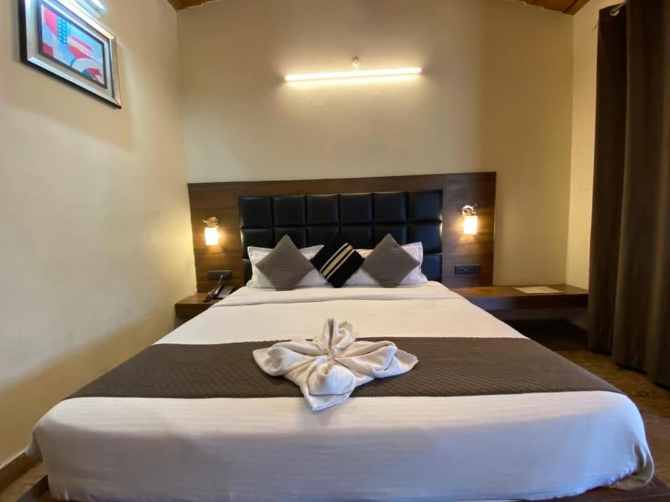 Hotel Panorama Lake View Hotel in Uttarakhand