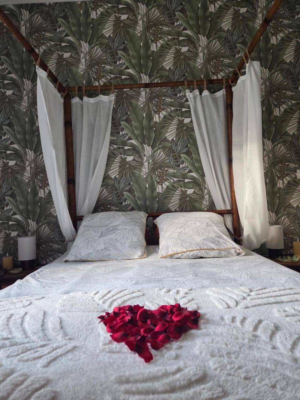 Bed, Decorative detail, Bedroom