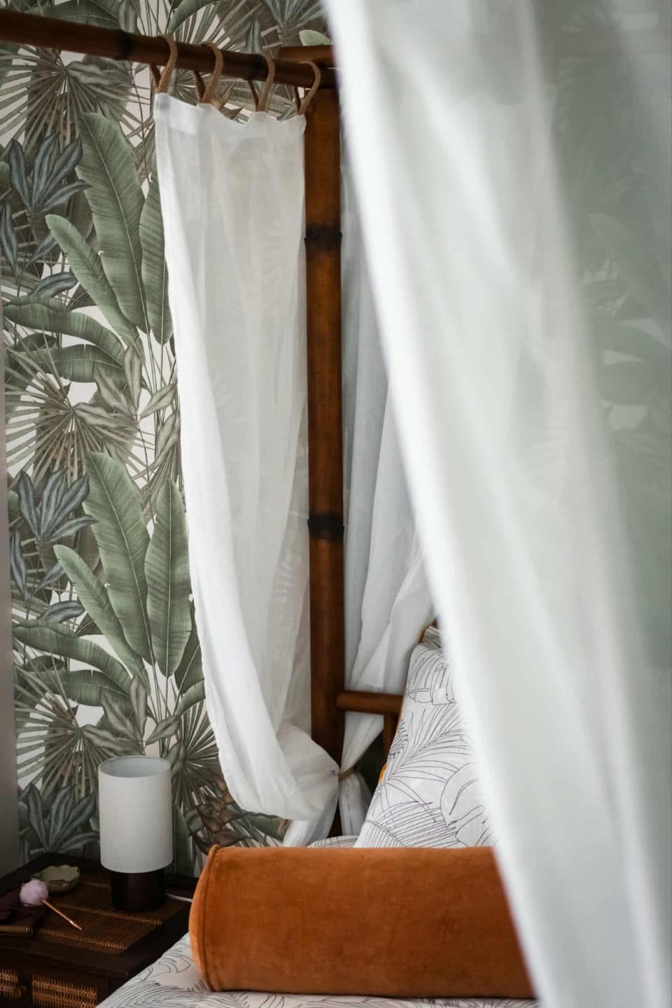 Bed, Decorative detail, Bedroom