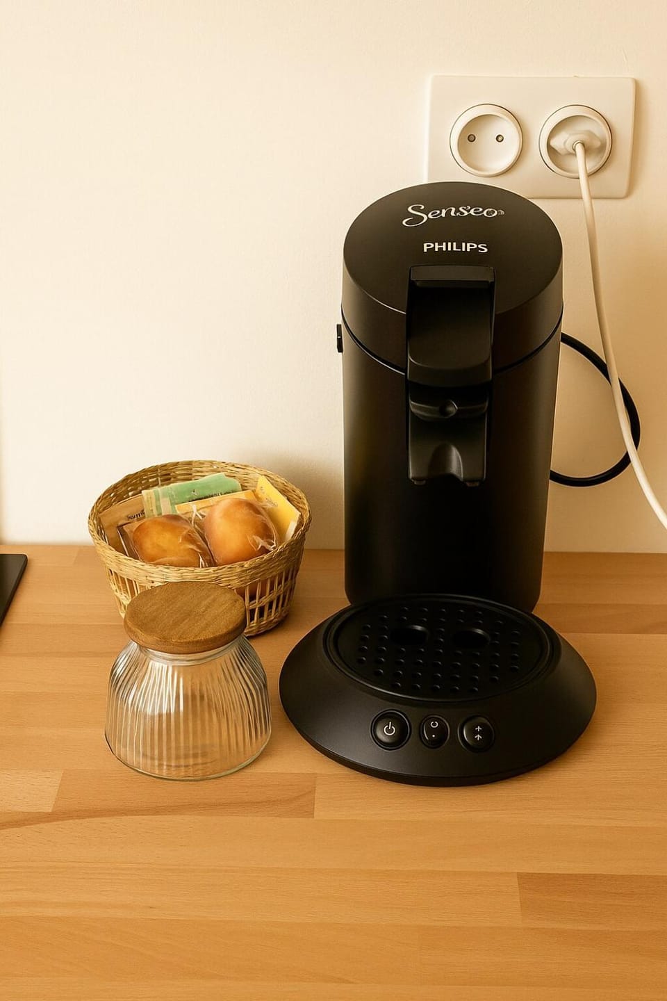Coffee/tea facilities, Kitchen or kitchenette