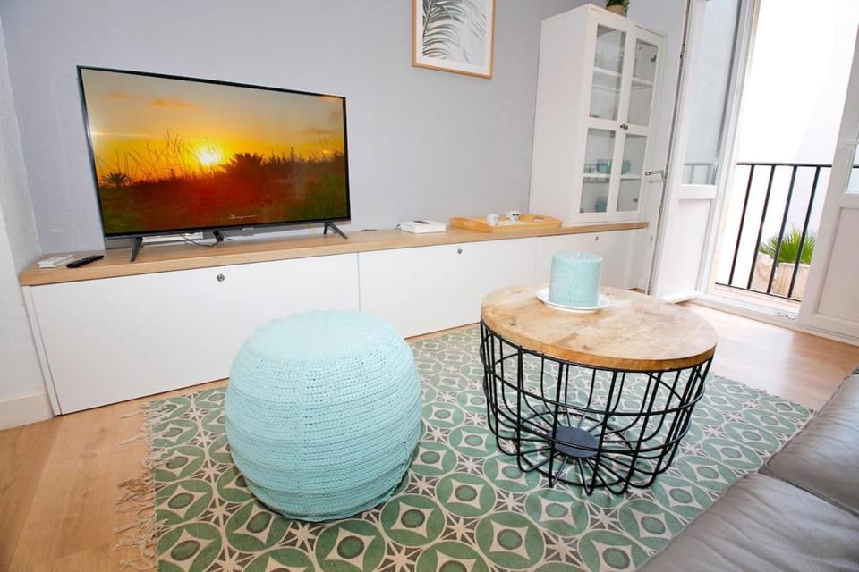 Modern Apartment in Alicante Old Town - City Center - 300mt to the beach Apartment in Alicante