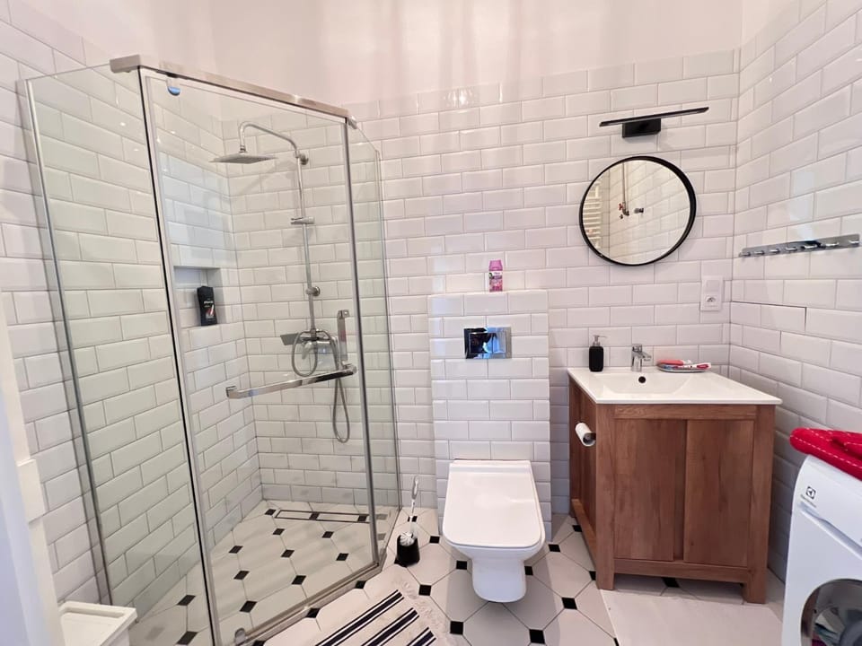 Bathroom, Bath