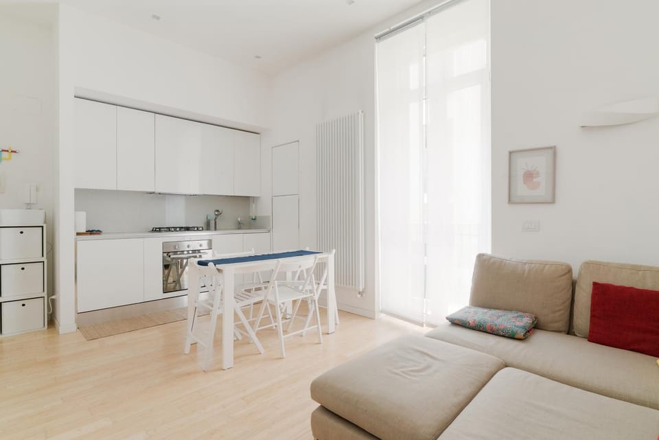 Kitchen or kitchenette, Living room, Dining area
