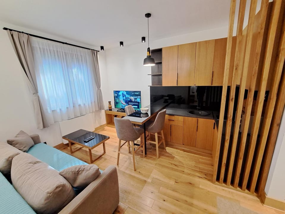 Casa di legno apartman 3,6,9 Apartment in Serbia
