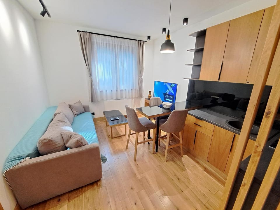 Casa di legno apartman 3,6,9 Apartment in Serbia