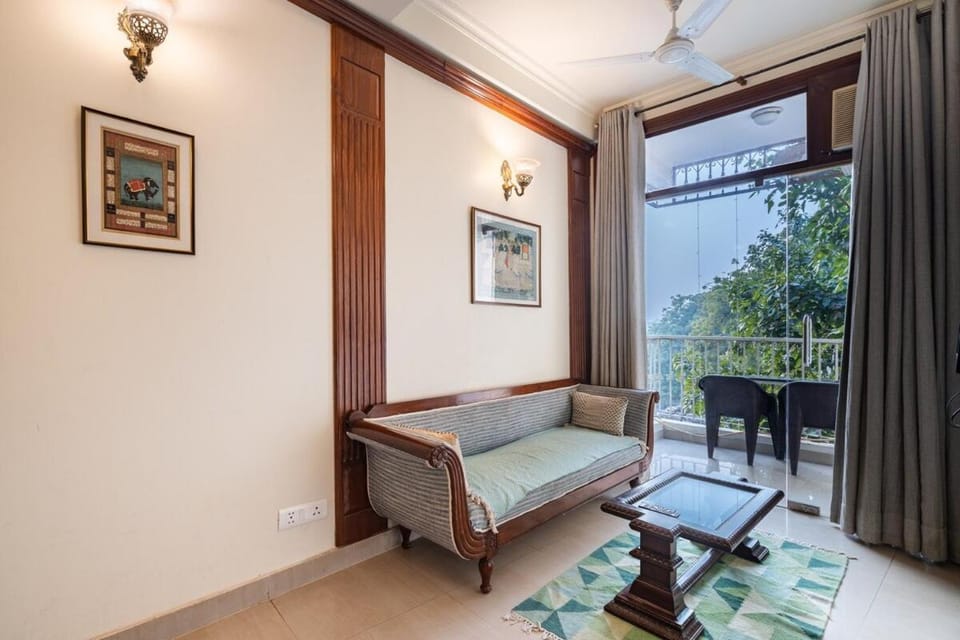 Blue Sky 1 Bedroom Apartment with a fort view Apartment in New Delhi
