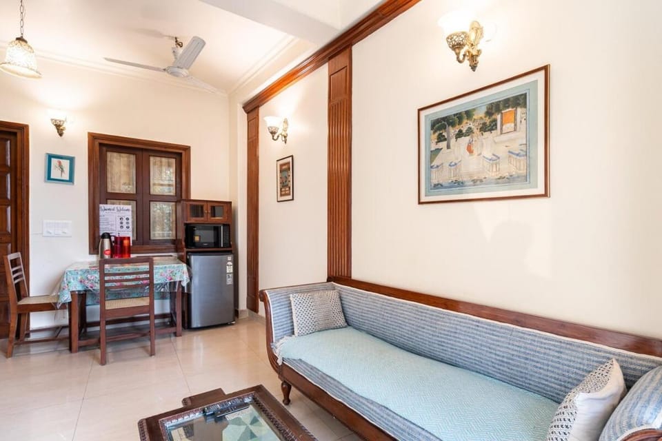 Blue Sky 1 Bedroom Apartment with a fort view Apartment in New Delhi