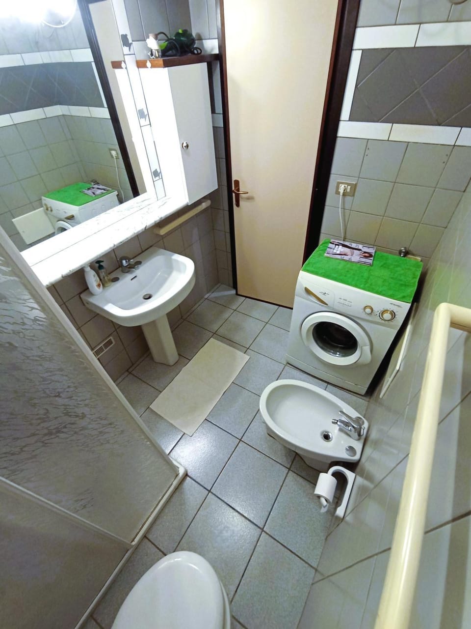 Shower, Toilet, Bathroom, bidet, washing machine