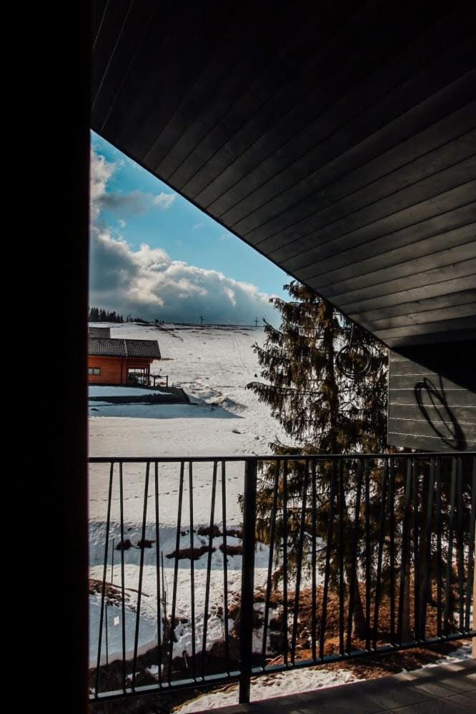 Day, Natural landscape, View (from property/room), Balcony/Terrace