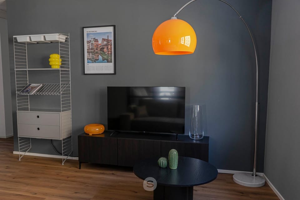 TV and multimedia, Living room, Seating area, Evening entertainment