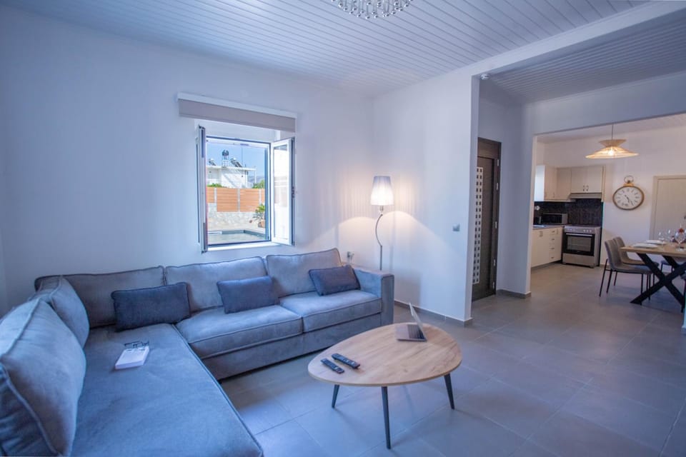 TV and multimedia, Living room, Dining area